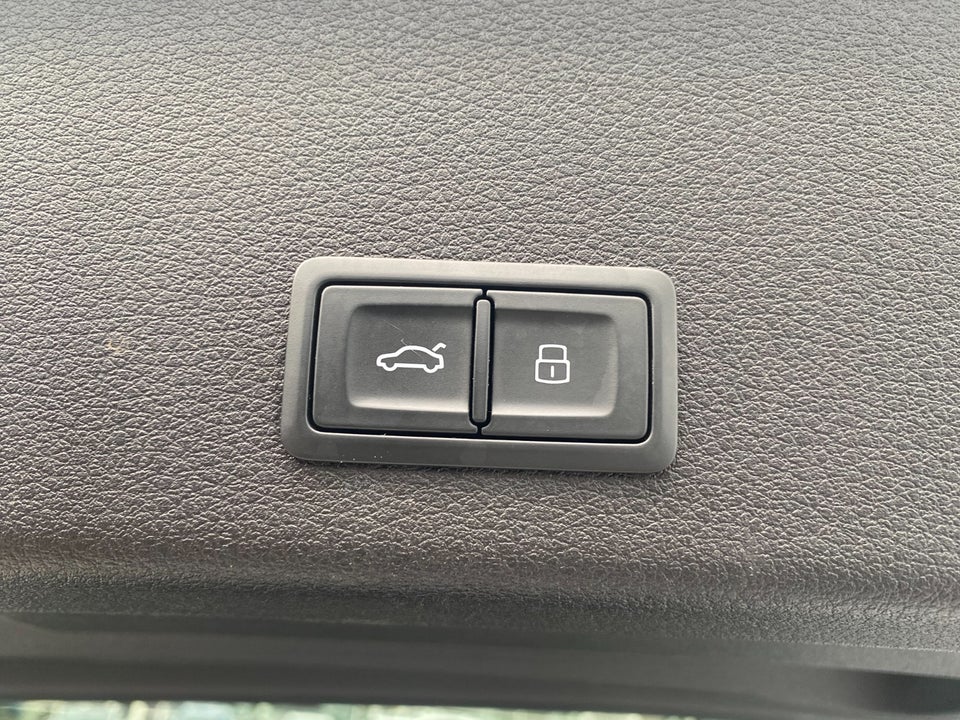 Audi e-tron 55 Advanced quattro 5d