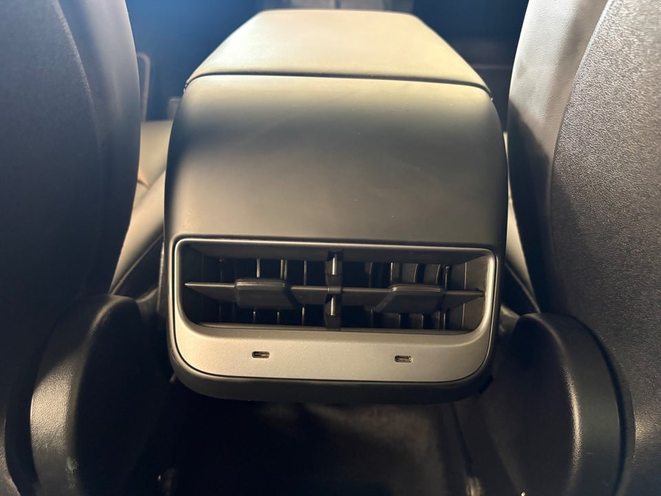 Tesla Model Y Long Range AWD 5d