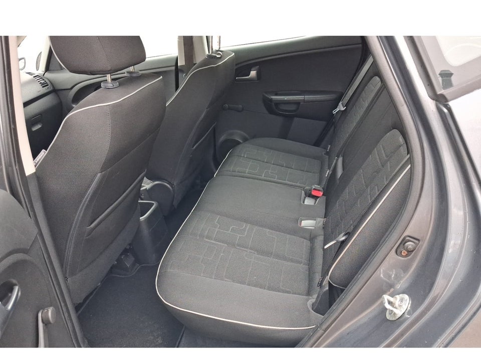 Kia Venga 1,4 CRDi 90 Active 5d