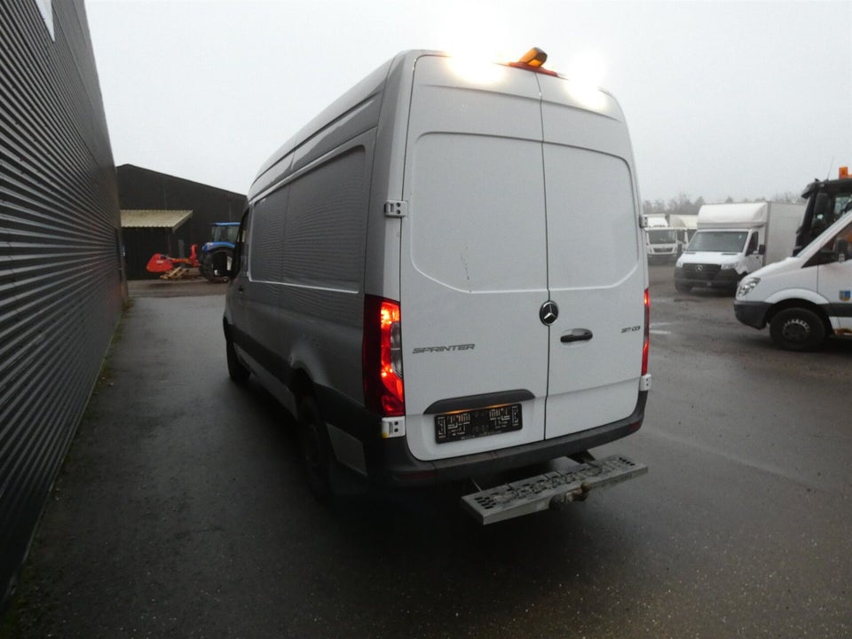 Mercedes Sprinter 317 2,0 CDi A2 Kassevogn aut. RWD