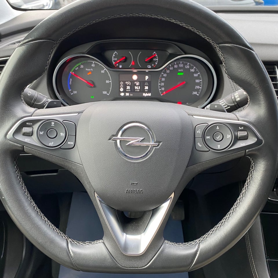 Opel Grandland X 1,6 Hybrid4 Exclusive aut. 5d