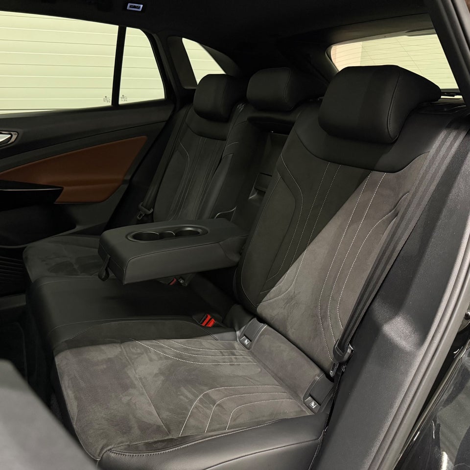 VW ID.4 77 Pro Performance Tech 5d