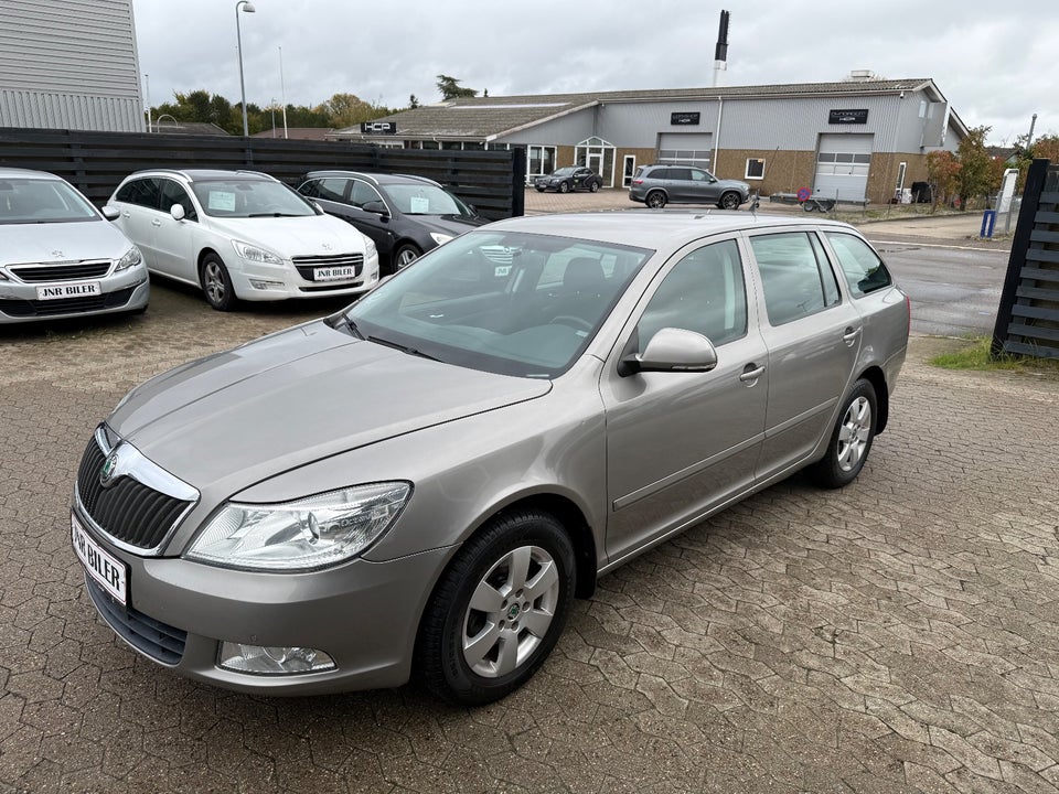Skoda Octavia 1,8 TSi 160 Elegance Combi 5d