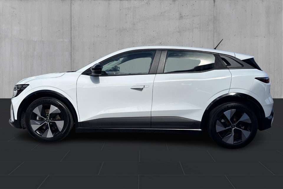 Renault Megane E-Tech 40 Equilibre 5d