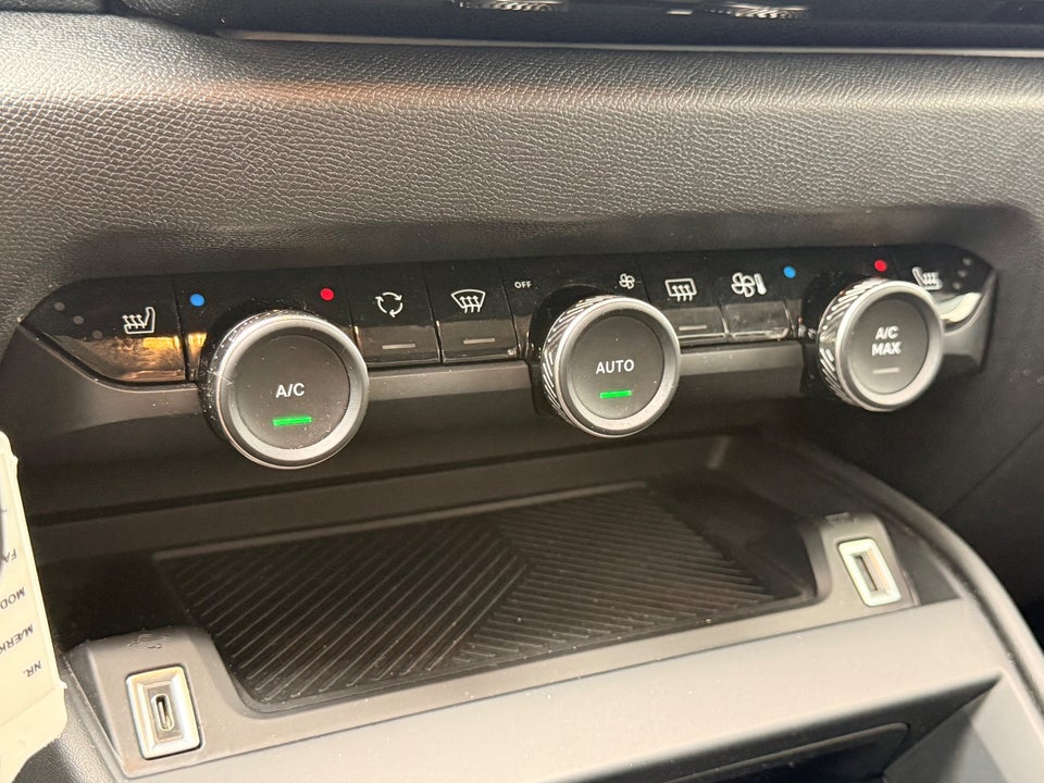 Citroën C4 1,2 PureTech 100 Feel 5d