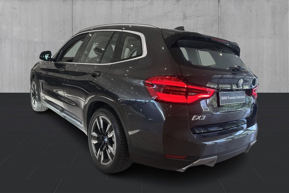 BMW iX3 Charged 5d