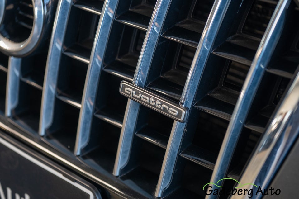 Audi Q5 3,0 TDi 245 S-line quattro S-tr. Van 5d