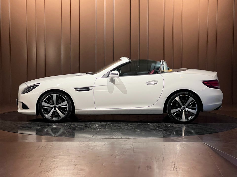 Mercedes SLC300 2,0 AMG Line aut. 2d