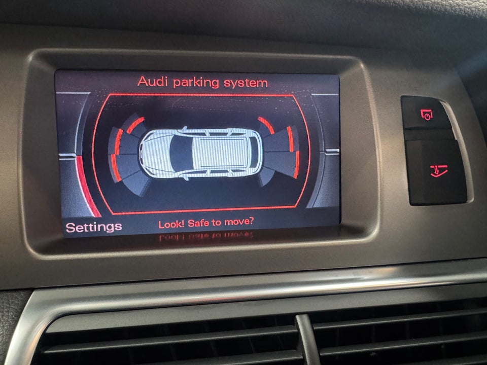 Audi Q7 3,0 TDi quattro Tiptr. 5d