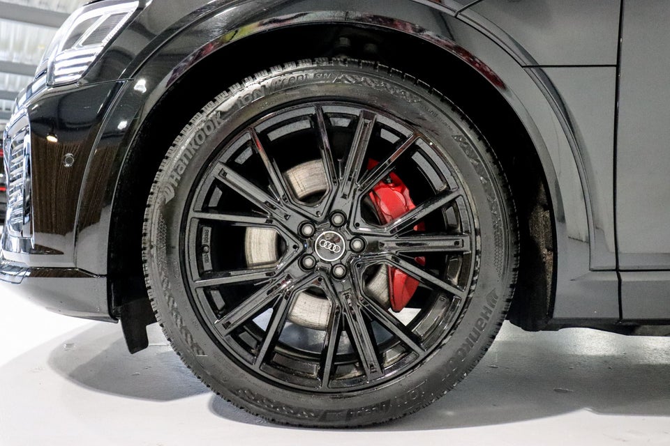 Audi Q8 e-tron 55 S-line quattro 5d