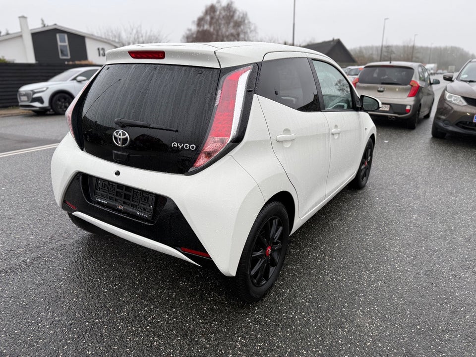 Toyota Aygo 1,0 VVT-i x-sky 5d