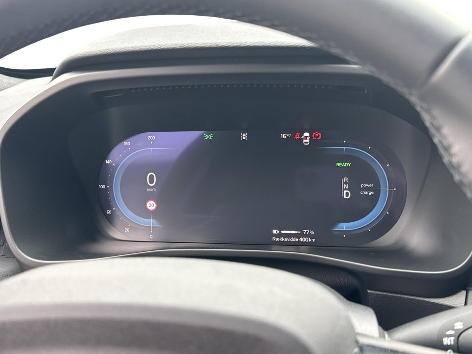 Volvo EX40 Extended Range Plus 5d