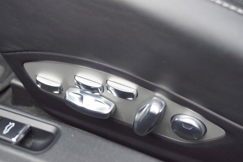 Porsche 911 Carrera 4 GTS 3,0 Cabriolet PDK 2d