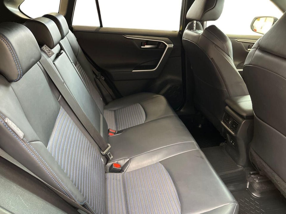 Toyota RAV4 2,5 Hybrid H3 Style MDS 5d