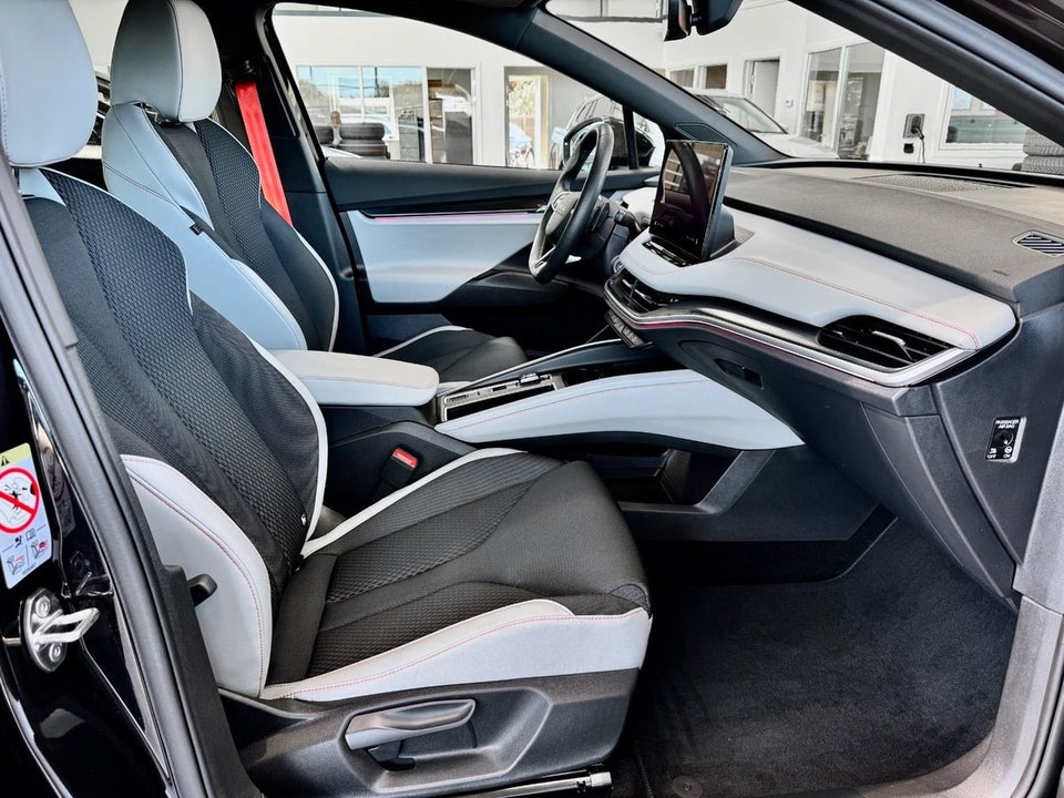 Skoda Elroq 85 iV Lodge 5d