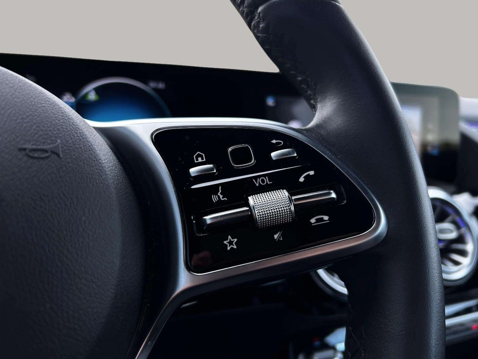 Mercedes EQA250 Progressive 5d