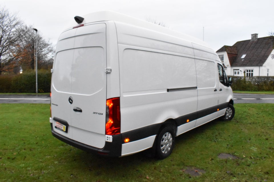 Mercedes Sprinter 317 2,0 CDi A3 Kassevogn RWD