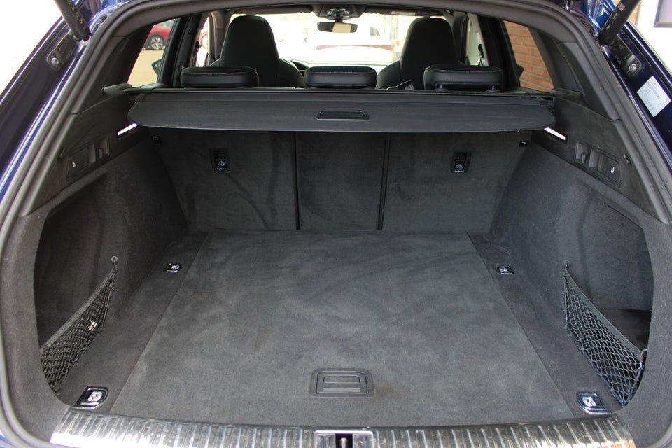 Audi e-tron 55 S-line quattro 5d