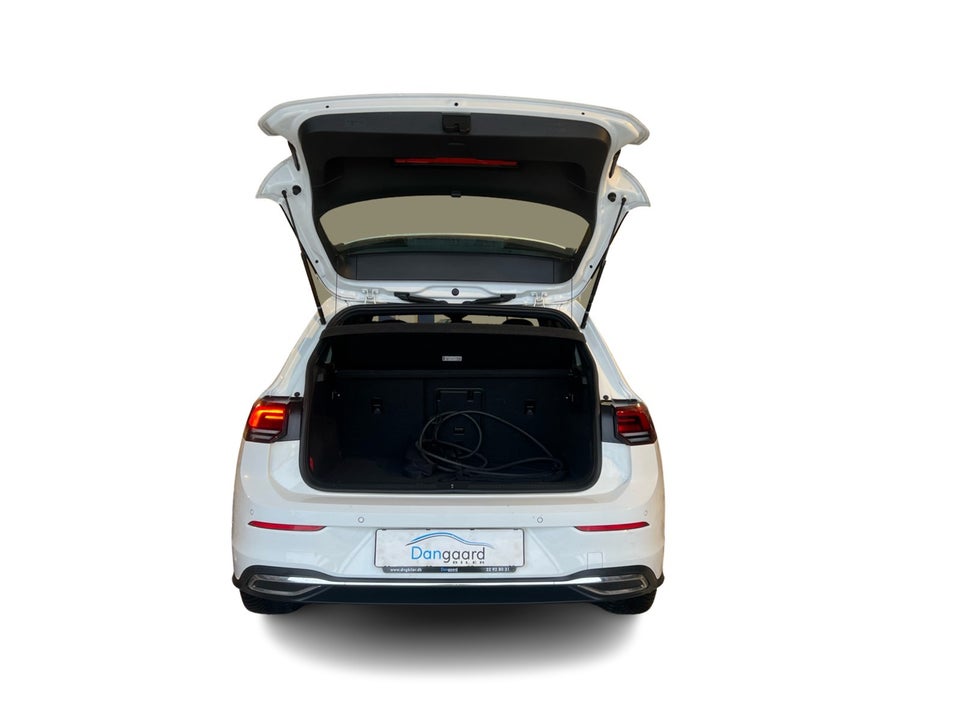 VW Golf VIII 1,4 GTE DSG 5d