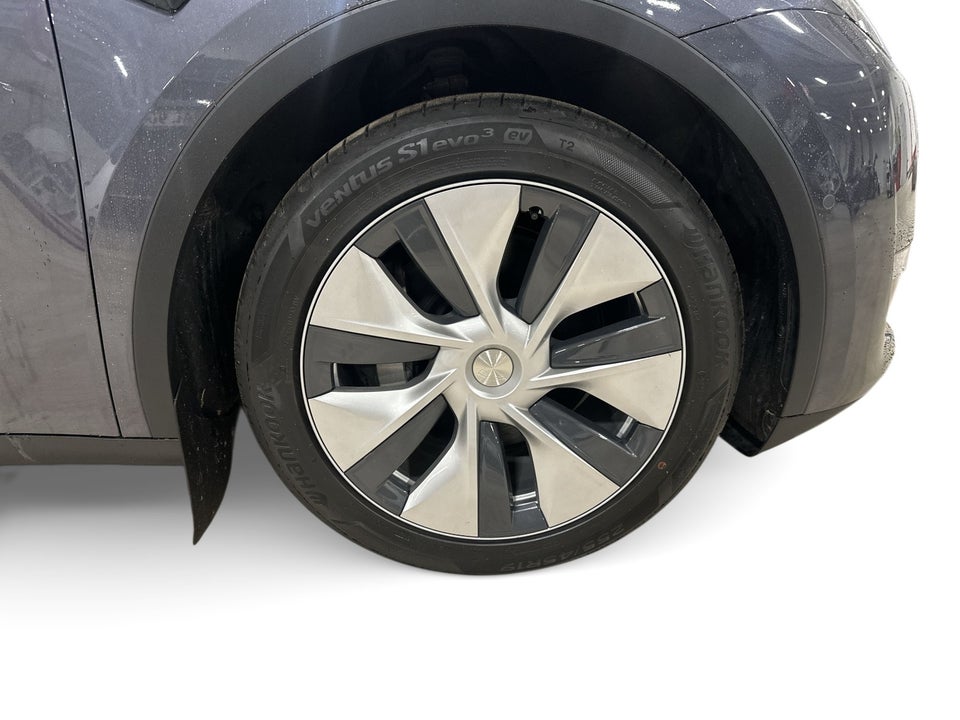 Tesla Model Y Long Range AWD 5d