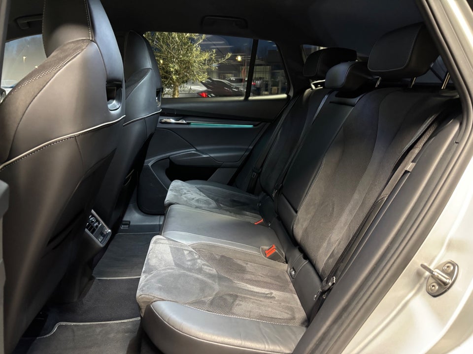 Skoda Enyaq 80x iV Sportline 5d