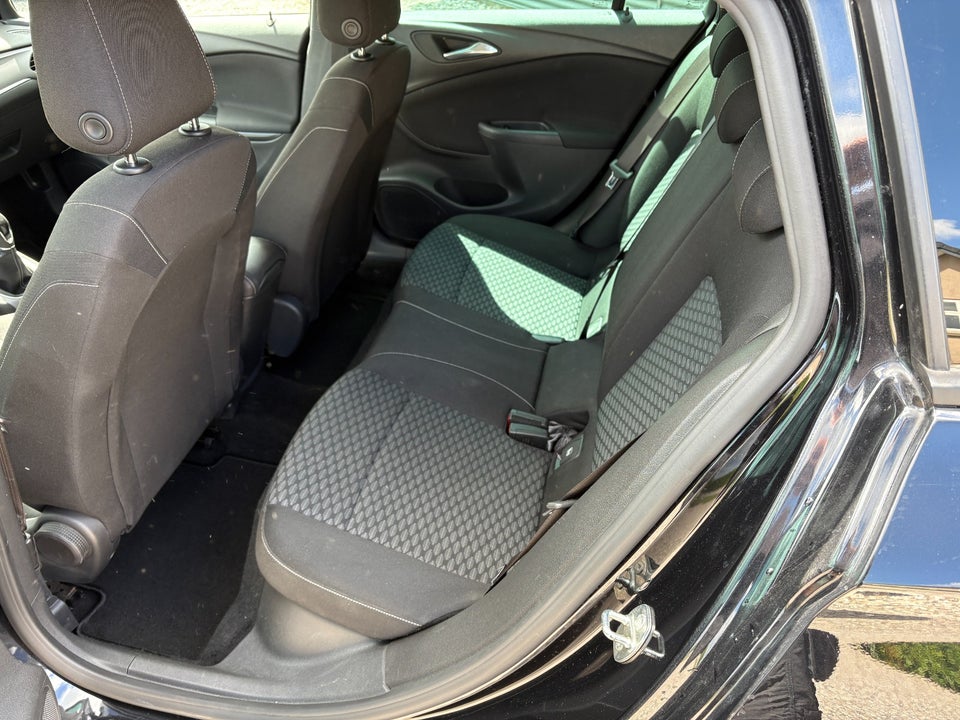 Opel Astra 1,0 T 105 Enjoy Sports Tourer 5d