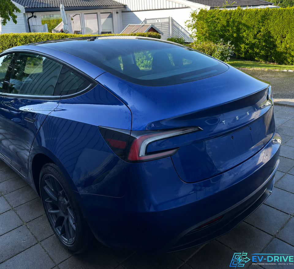 Tesla Model 3 RWD 4d