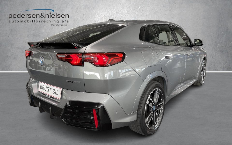 BMW iX2 eDrive20 M-Sport 5d