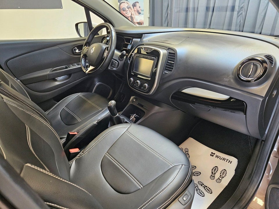 Renault Captur 0,9 TCe 90 Expression Navi Style 5d