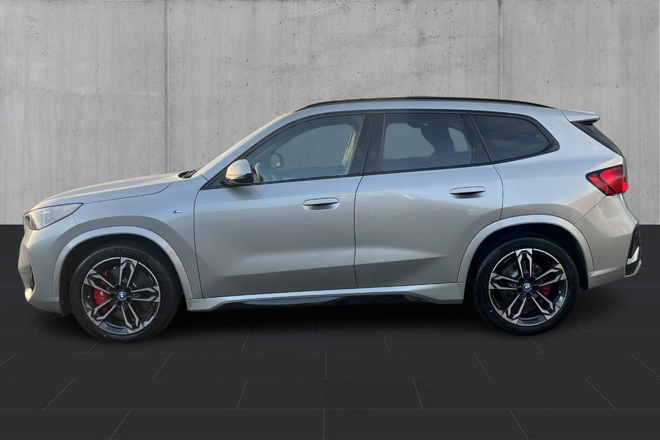 BMW iX1 eDrive20 M-Sport Pro 5d