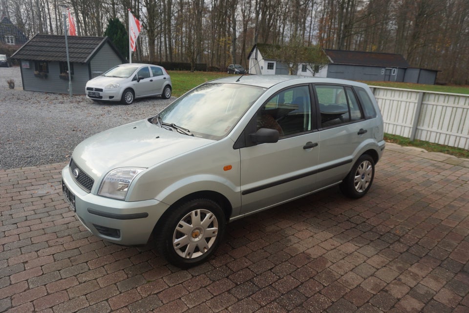 Ford Fusion 1,4  5d