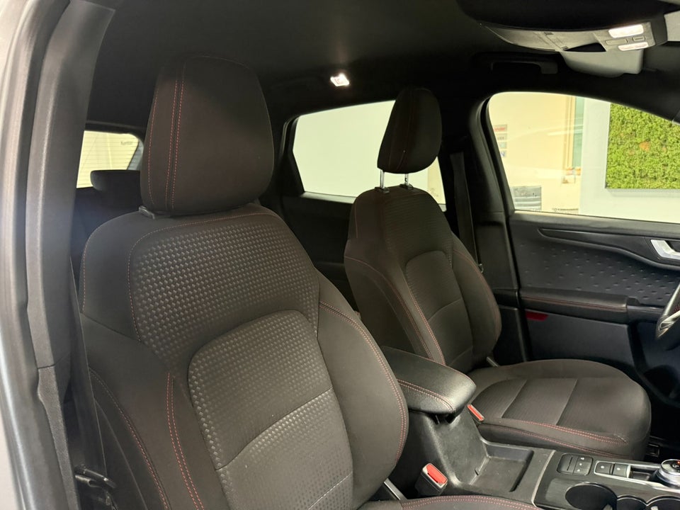Ford Kuga 2,5 PHEV ST-Line CVT 5d