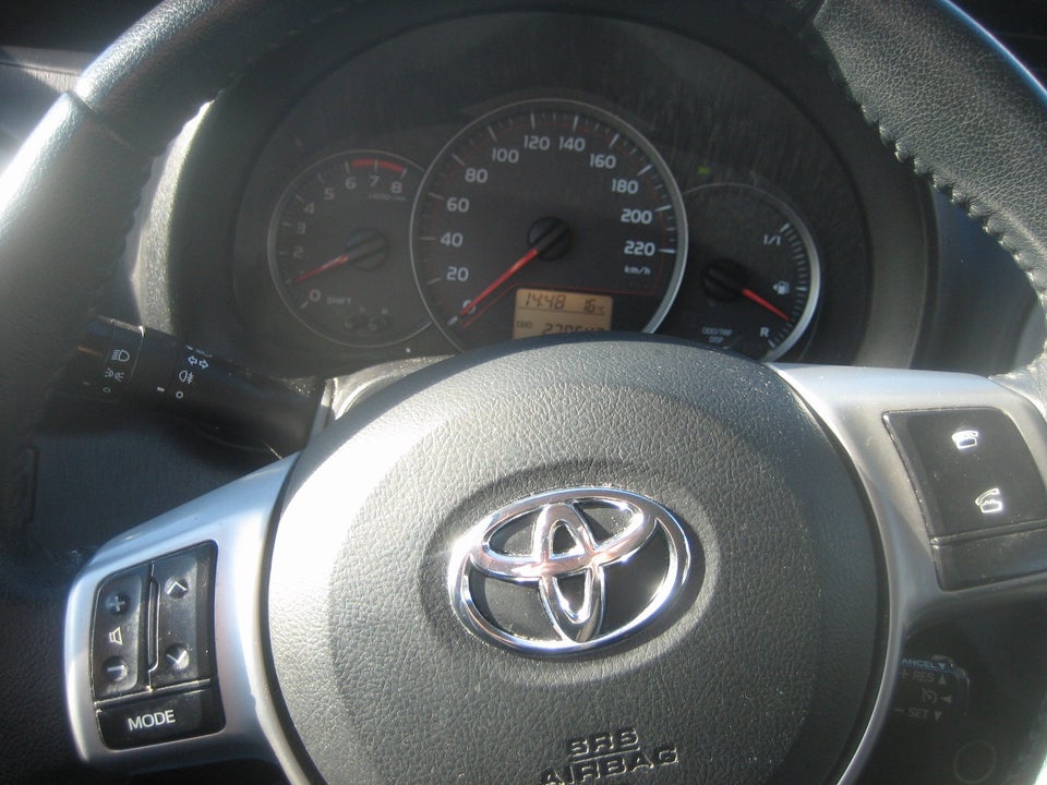 Toyota Yaris 1,3 VVT-i T2 Touch 5d