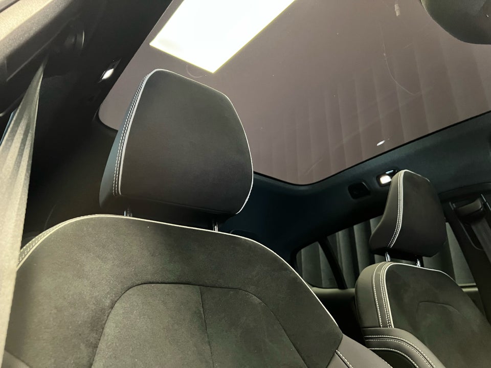 Volvo EC40 Extended Range Plus 5d