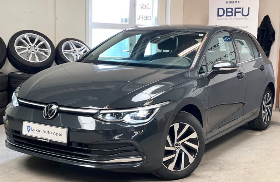 VW Golf VIII 1,4 eHybrid DSG 5d