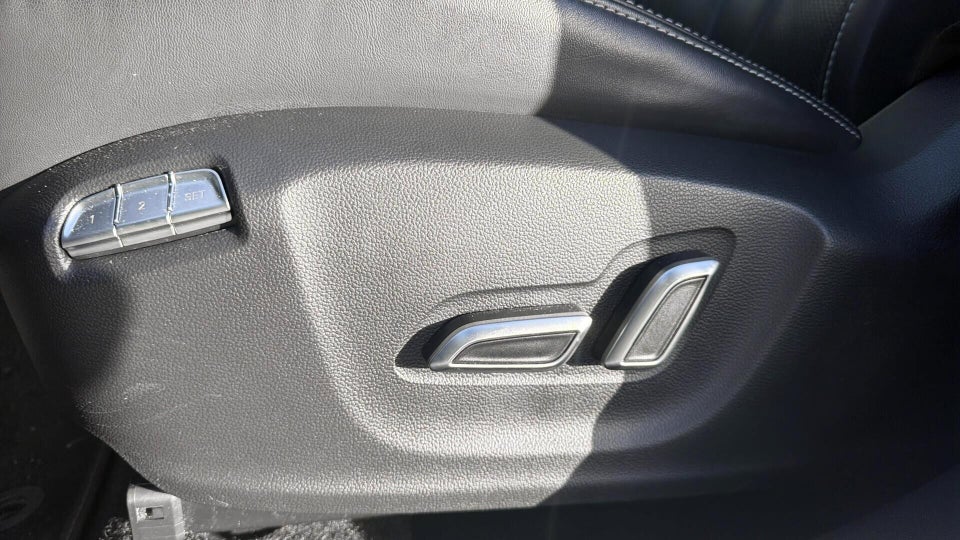 MG Marvel R Luxury 5d