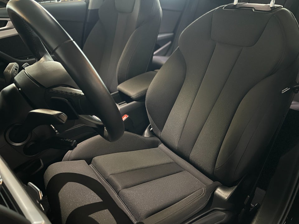 Audi A4 40 TFSi Prestige Avant S-tr. 5d