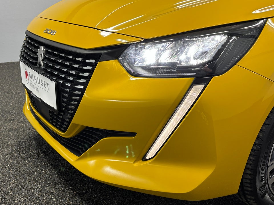 Peugeot 208 1,2 PureTech 100 Allure Sky 5d