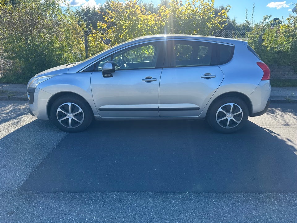 Peugeot 3008 1,6 HDi 110 Premium 5d