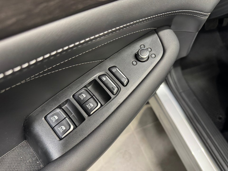 Navor E5 1,5 PHEV Rock 5d