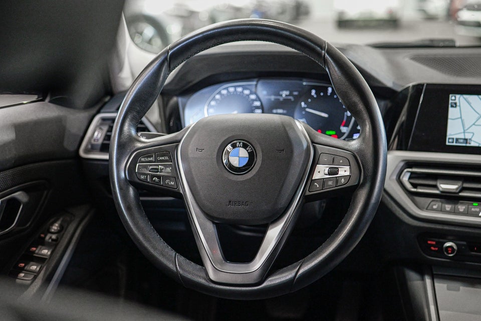 BMW 320d 2,0 Connected aut. 4d