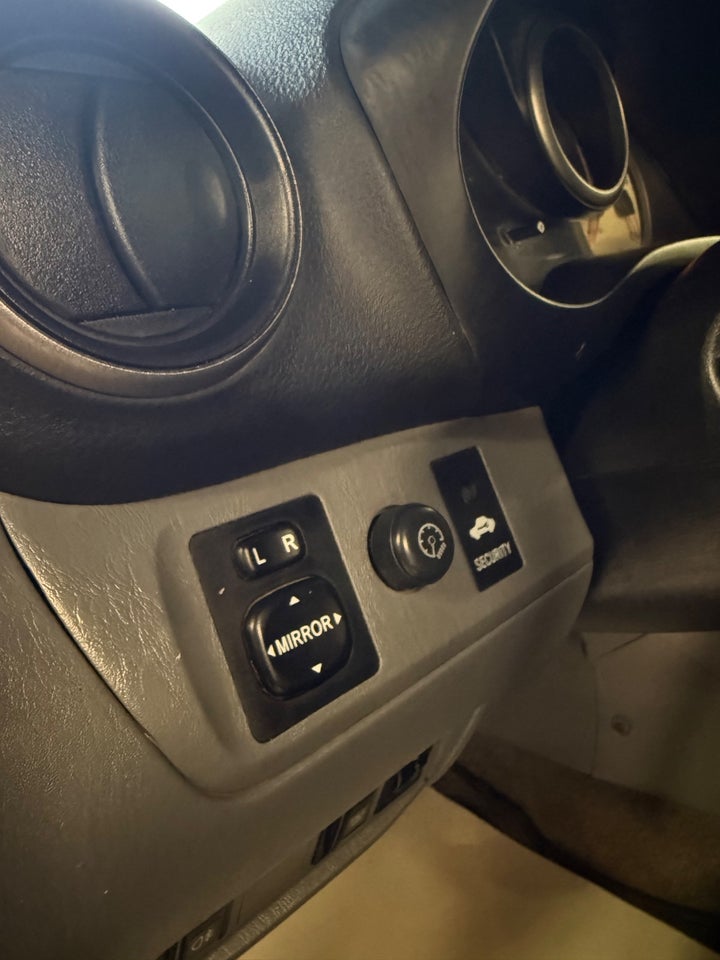 Toyota RAV4 2,0 D-4D 4x4 Van 5d