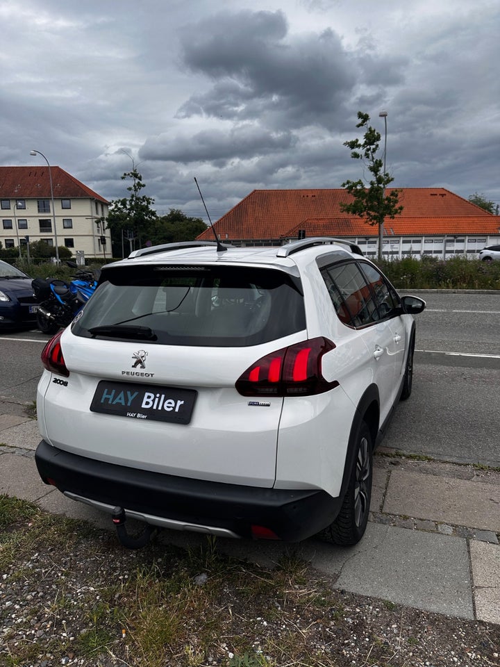 Peugeot 2008 1,2 e-THP 110 Allure 5d