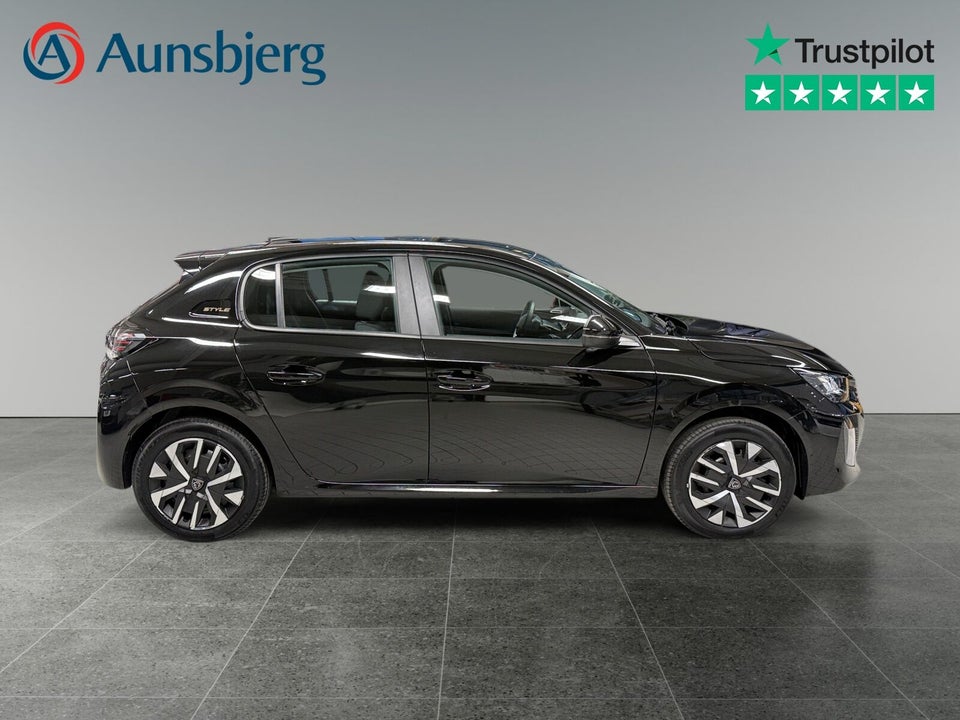 Peugeot e-208 50 Style 5d