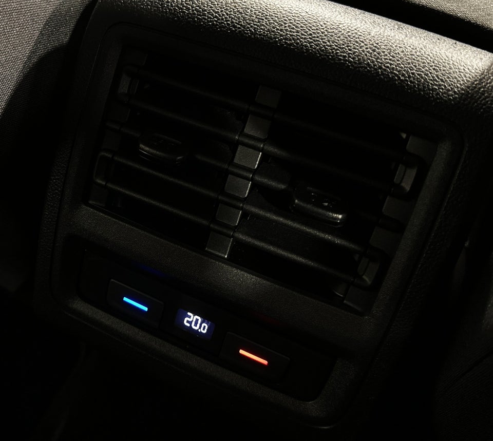 VW Golf VIII 1,4 eHybrid DSG 5d