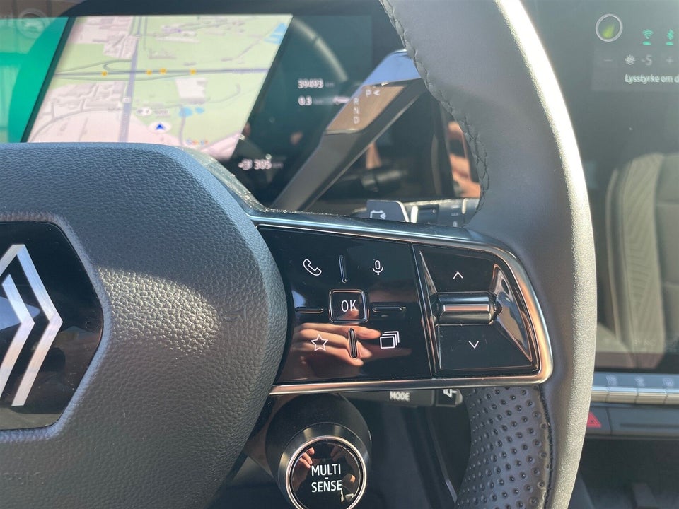 Renault Scenic E-Tech 87 Iconic 5d