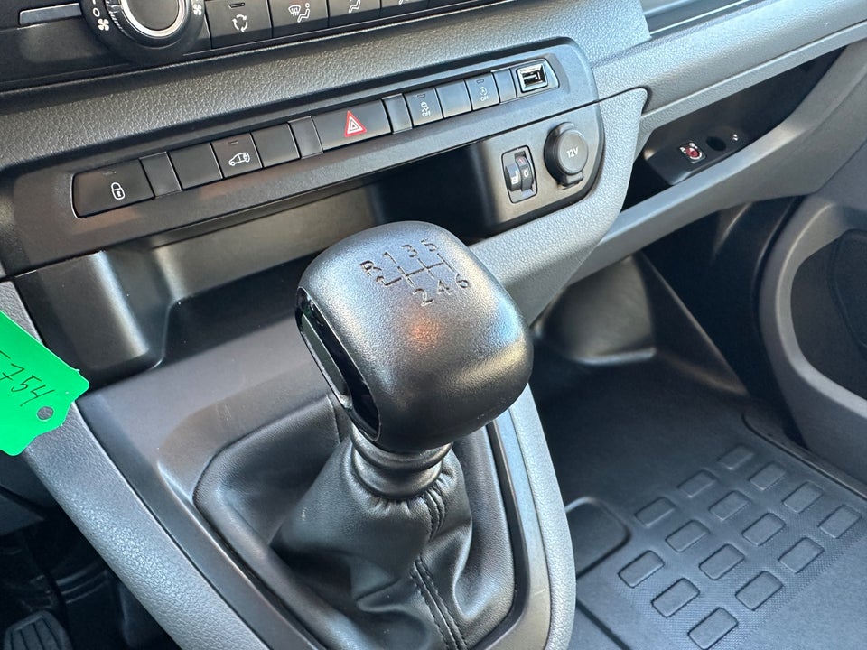 Peugeot Expert 2,0 BlueHDi 150 L3 Plus Van