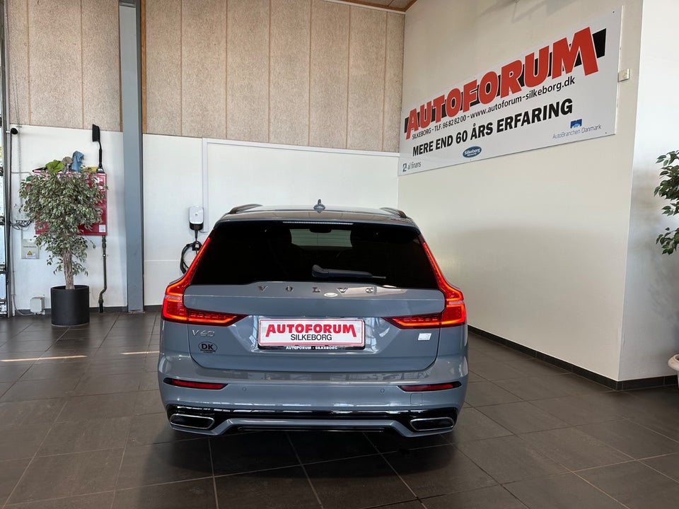 Volvo V60 2,0 T6 ReCharge R-Design aut. AWD 5d