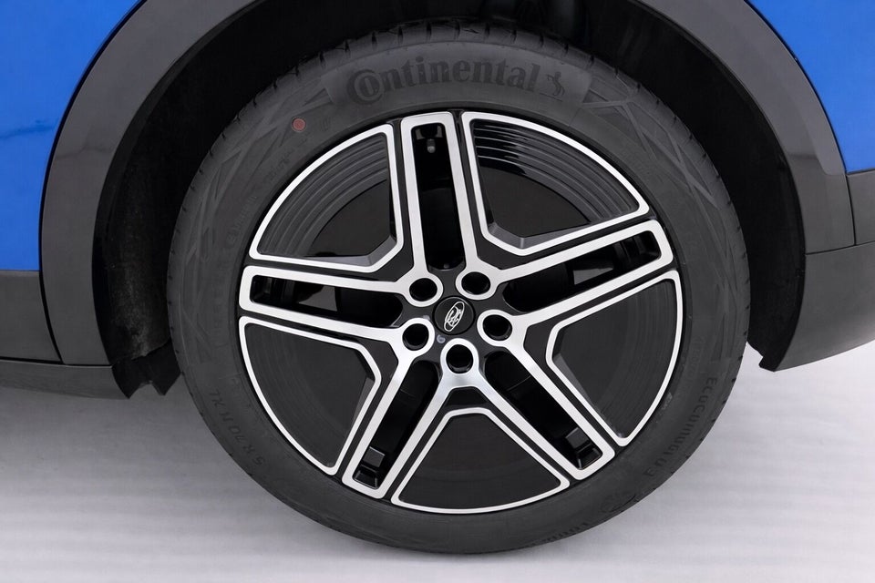 Ford Capri 77 Premium Extended Range 5d