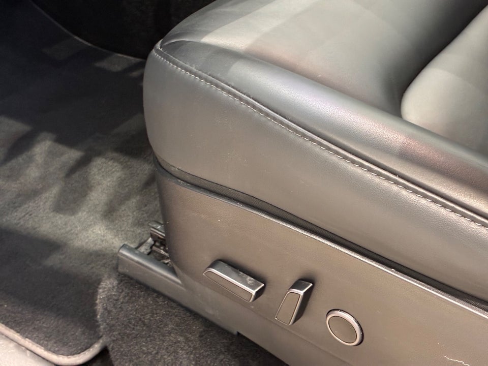 Tesla Model Y RWD 5d